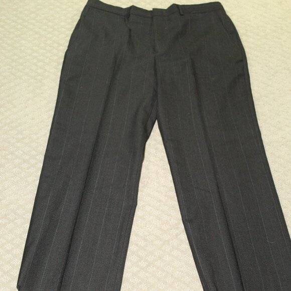Towncraft Men's 44R Pinstripe 2-Button Suit 34 x 29.5 Gray Flat Front Pants - Picture 9 of 13